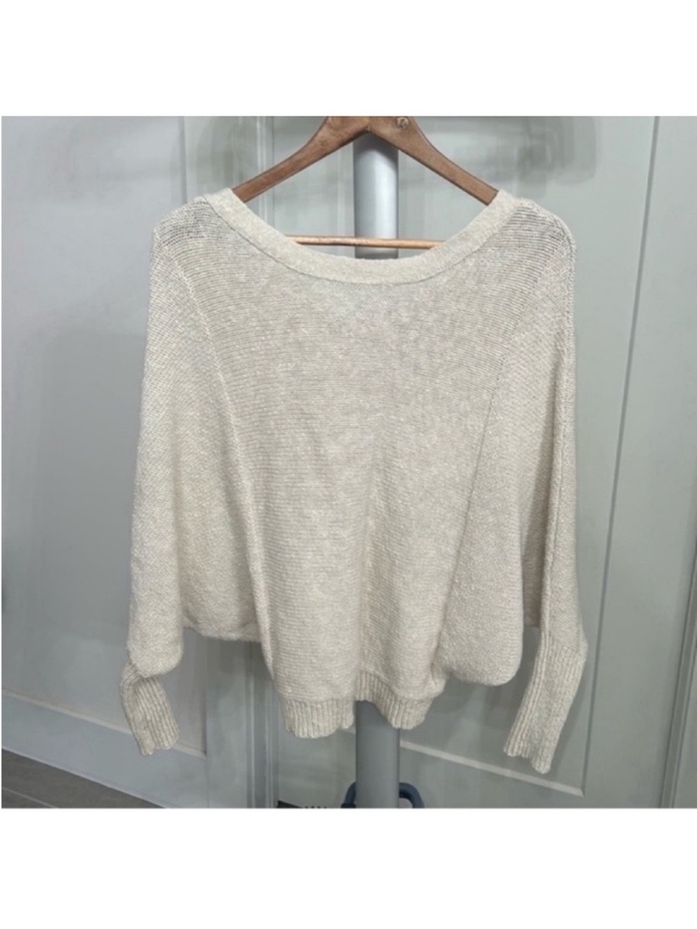 Ruby Moon Cotton V Back neck Pullover Sweater Sz S Batwing Sleeves Button Detail